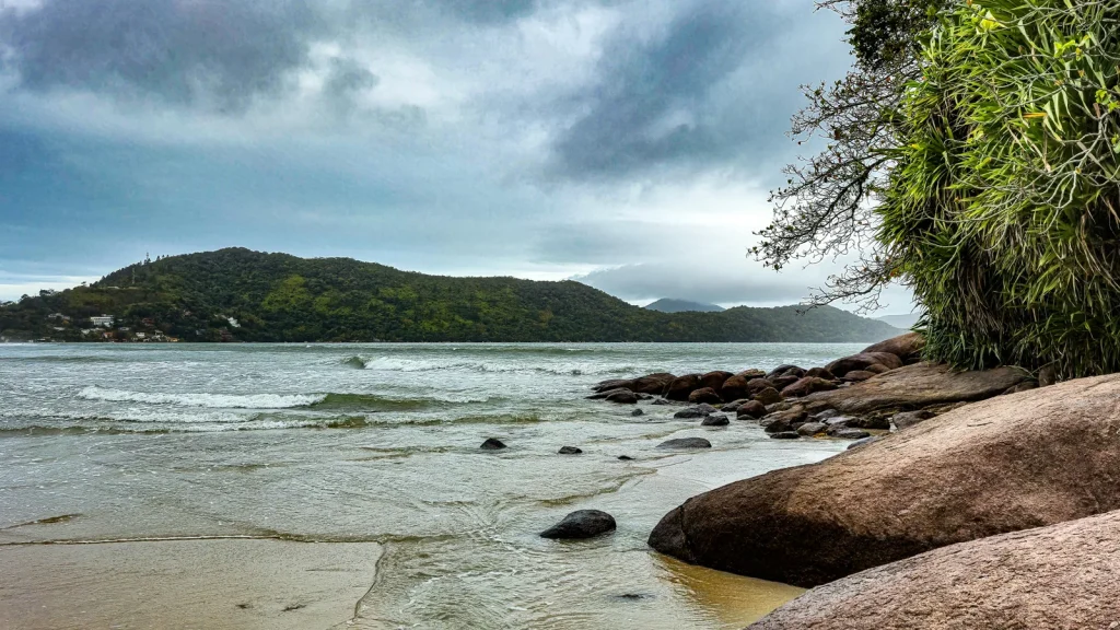 Les plages de São Paulo : ce qu'elles sont vraiment, et comment les aborder : photo de couverture pour illustrer cet article