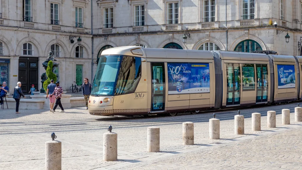 visuel principal sur Lyon aeroport plan