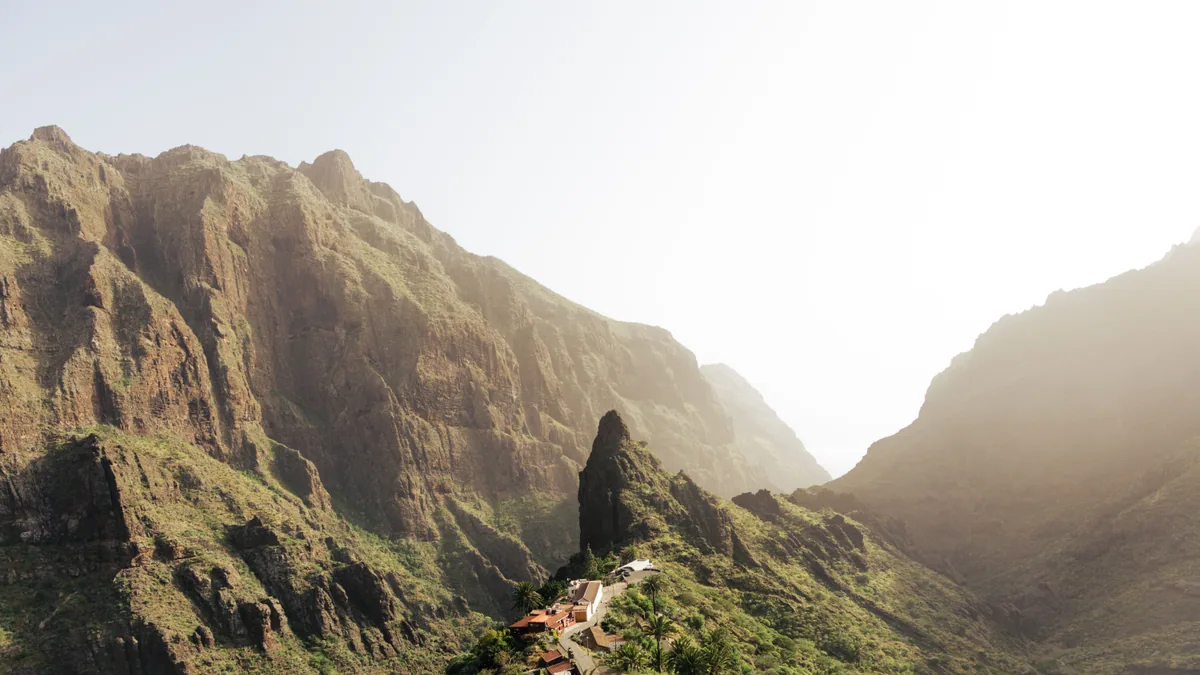 Paysage volcanique et côte de Tenerife dans les Canaries